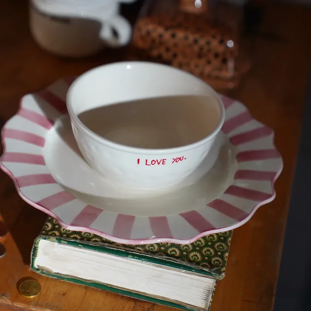 class="object-cover"