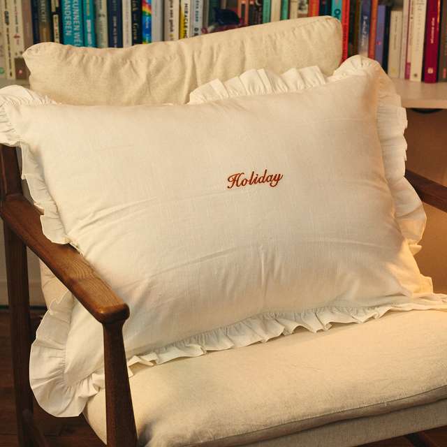 class="object-cover"