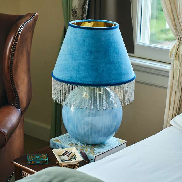 class="object-cover"