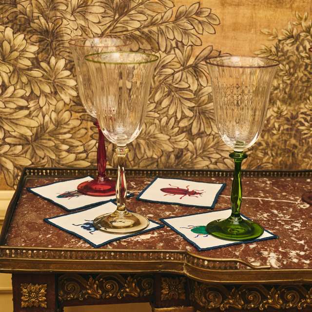 class="object-cover"